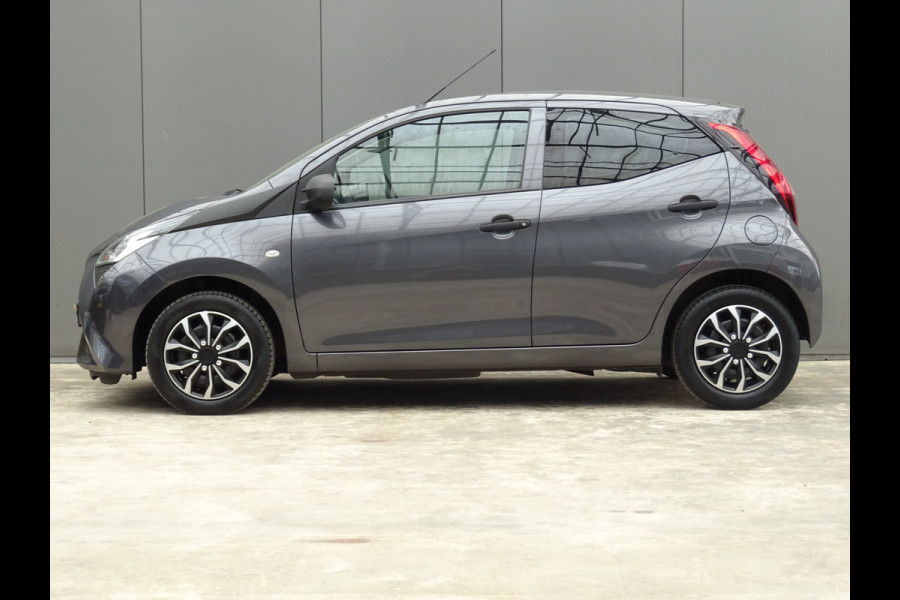 Toyota Aygo 1.0 VVT-i x-fun * EXTRA GETINT GLAS * VOLLE TANK !!
