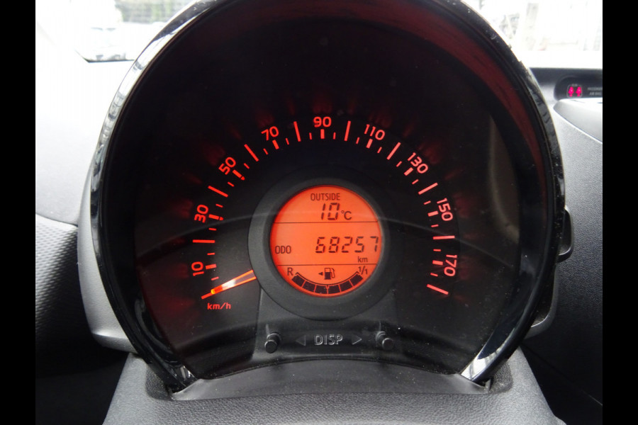 Toyota Aygo 1.0 VVT-i x-fun * EXTRA GETINT GLAS * VOLLE TANK !!