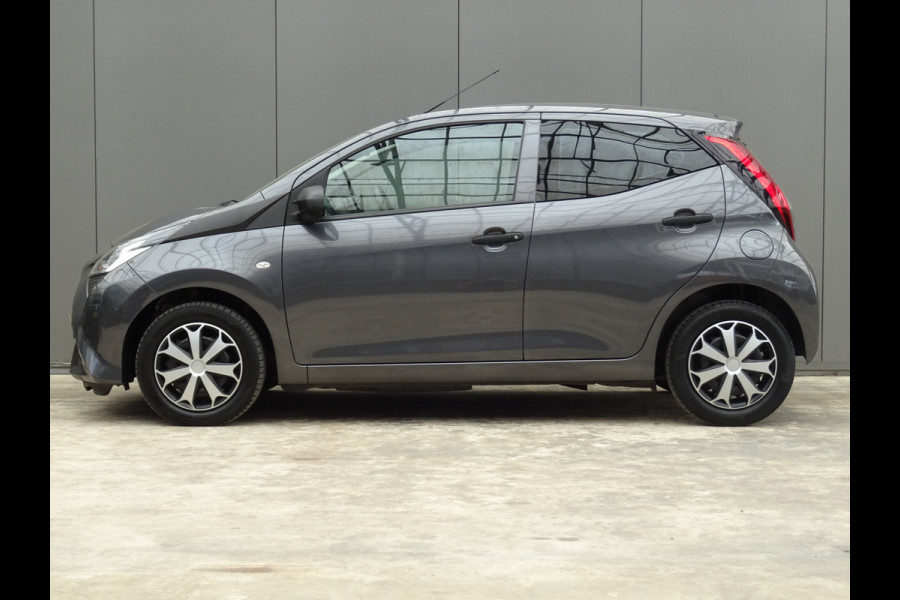 Toyota Aygo 1.0 VVT-i x-fun * EXTRA GETINT GLAS * VOLLE TANK !!