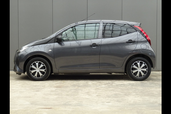 Toyota Aygo 1.0 VVT-i x-fun * EXTRA GETINT GLAS * VOLLE TANK !!