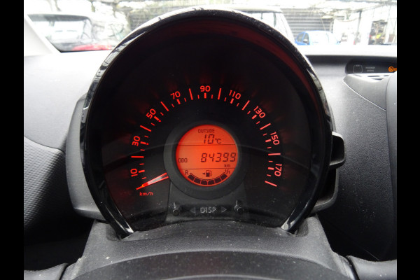 Toyota Aygo 1.0 VVT-i x-fun * EXTRA GETINT GLAS * VOLLE TANK !!