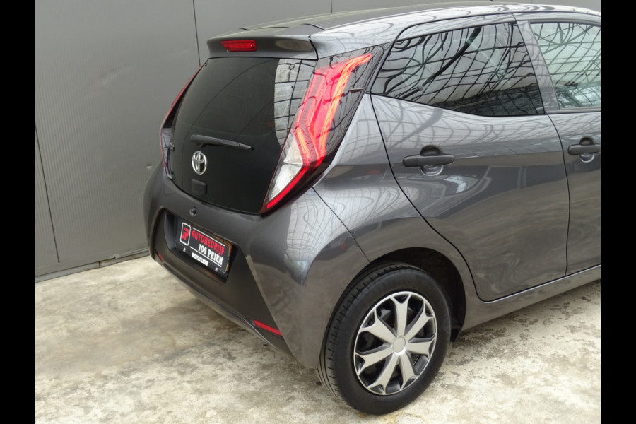Toyota Aygo 1.0 VVT-i x-fun * EXTRA GETINT GLAS * VOLLE TANK !!