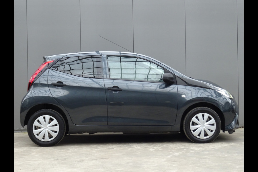 Toyota Aygo 1.0 VVT-i x-fun * EXTRA GETINT GLAS * VOLLE TANK !!