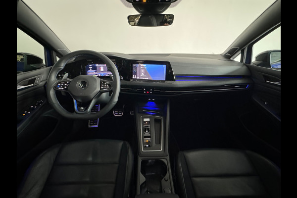Volkswagen Golf 2.0 TSI R 4M Performance Pano|HuD|Memor|Akra