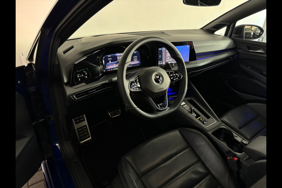 Volkswagen Golf 2.0 TSI R 4M Performance Pano|HuD|Memor|Akra