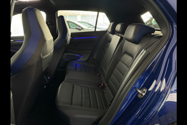 Volkswagen Golf 2.0 TSI R 4M Performance Pano|HuD|Memor|Akra