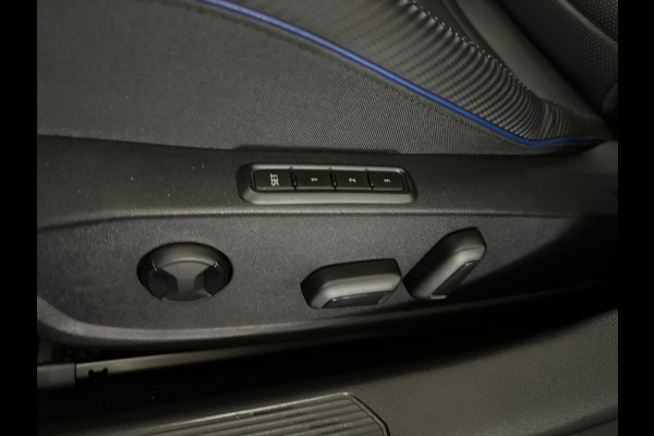 Volkswagen Golf 2.0 TSI R 4M Performance Pano|HuD|Memor|Akra