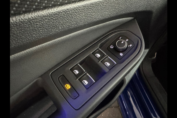 Volkswagen Golf 2.0 TSI R 4M Performance Pano|HuD|Memor|Akra