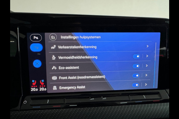 Volkswagen Golf 2.0 TSI R 4M Performance Pano|HuD|Memor|Akra