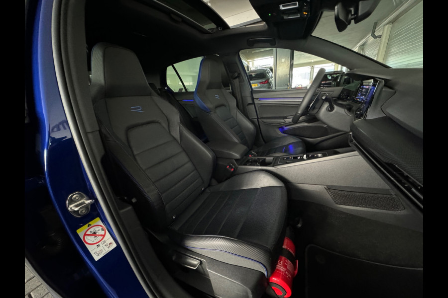 Volkswagen Golf 2.0 TSI R 4M Performance Pano|HuD|Memor|Akra