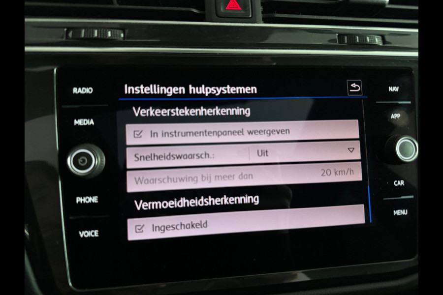 Volkswagen Tiguan 1.5 TSI ACT Highline R Line Pano|Memory|BTW