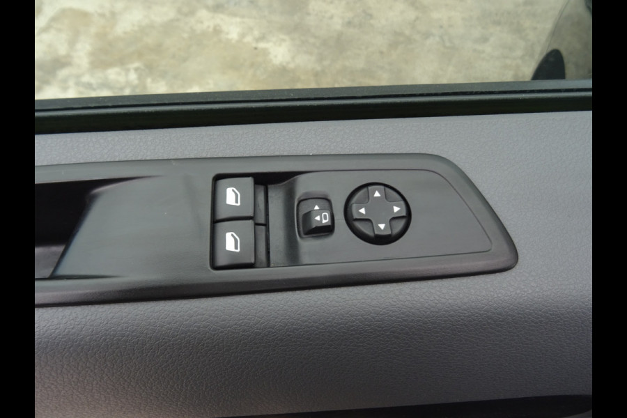 Peugeot e-Expert Long Premium 75 kWh * NETTE STAAT * 3 ZITS * CARPLAY !!