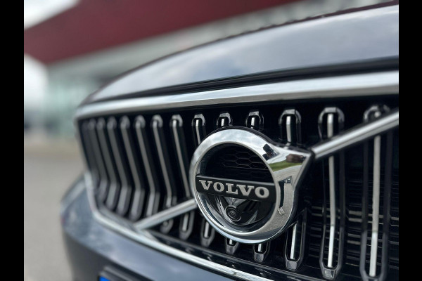 Volvo XC40 1.5 T5 Recharge R-Design | Full Options | Pano | Leder | H&K | Adaptive CC | Stoelverwarming V+A | Lage km-stand! |