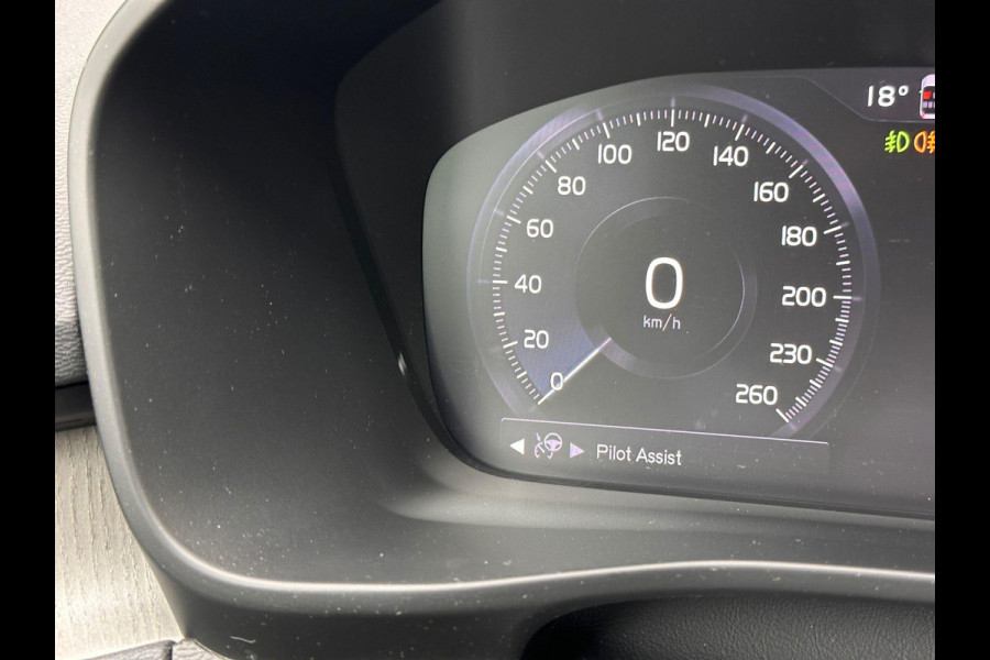 Volvo XC40 1.5 T5 Recharge R-Design | Full Options | Pano | Leder | H&K | Adaptive CC | Stoelverwarming V+A | Lage km-stand! |