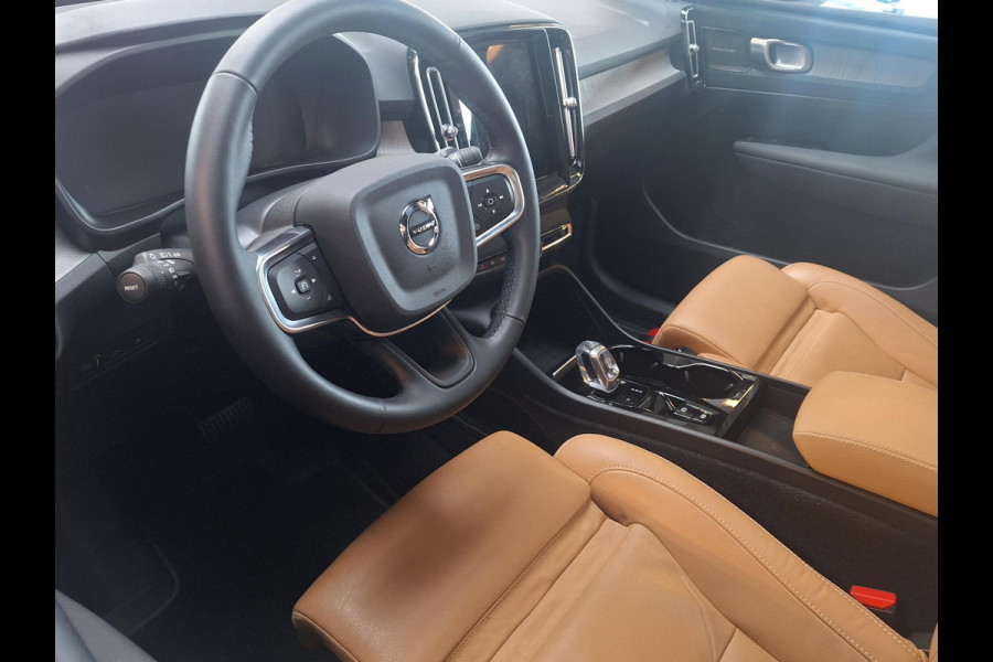 Volvo XC40 1.5 T5 Recharge R-Design | Full Options | Pano | Leder | H&K | Adaptive CC | Stoelverwarming V+A | Lage km-stand! |