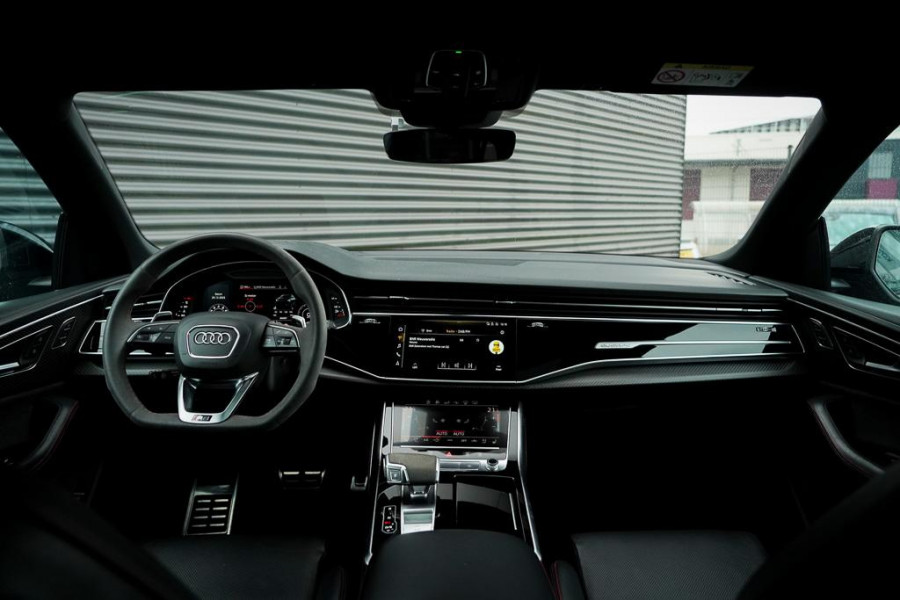 Audi RSQ8 4.0 TFSI Q8 quattro / NL Auto / Pano / Keramisch / Performance / Stoelklima