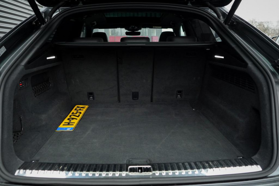 Audi RSQ8 4.0 TFSI Q8 quattro / NL Auto / Pano / Keramisch / Performance / Stoelklima