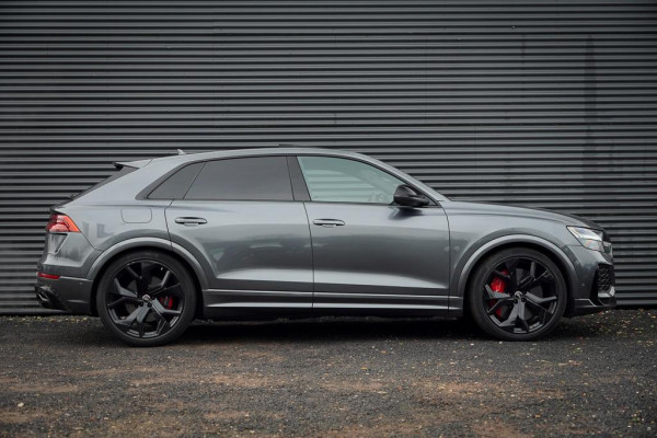 Audi RSQ8 4.0 TFSI Q8 quattro / NL Auto / Pano / Keramisch / Performance / Stoelklima