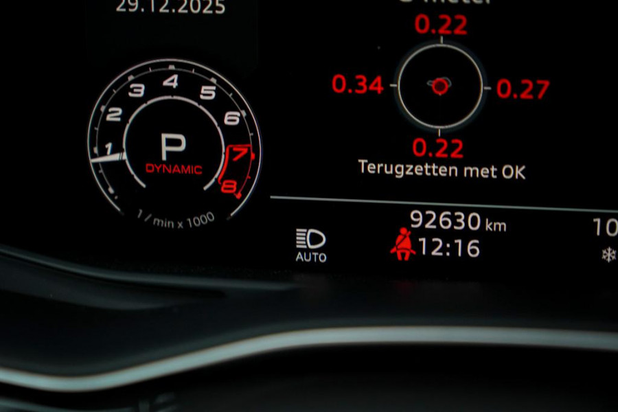 Audi RSQ8 4.0 TFSI Q8 quattro / NL Auto / Pano / Keramisch / Performance / Stoelklima