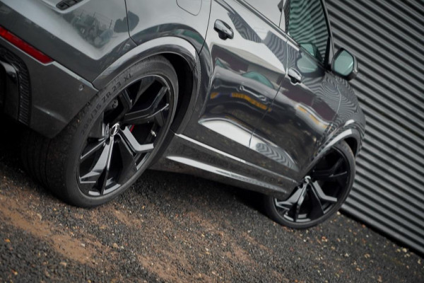 Audi RSQ8 4.0 TFSI Q8 quattro / NL Auto / Pano / Keramisch / Performance / Stoelklima