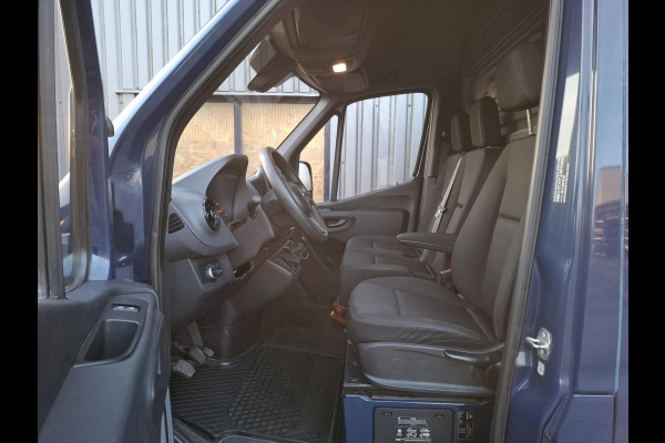 Mercedes-Benz Sprinter 311 2.2 CDI L2H2 / AIRCO / CAMERA / 3 ZITS / DEALER ONDERHOUDEN / NAVI