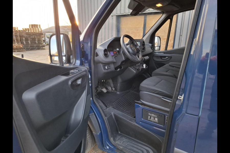 Mercedes-Benz Sprinter 311 2.2 CDI L2H2 / AIRCO / CAMERA / 3 ZITS / DEALER ONDERHOUDEN / NAVI