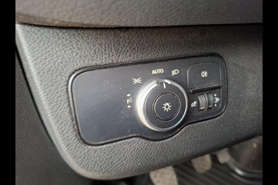 Mercedes-Benz Sprinter 311 2.2 CDI L2H2 / AIRCO / CAMERA / 3 ZITS / DEALER ONDERHOUDEN / NAVI