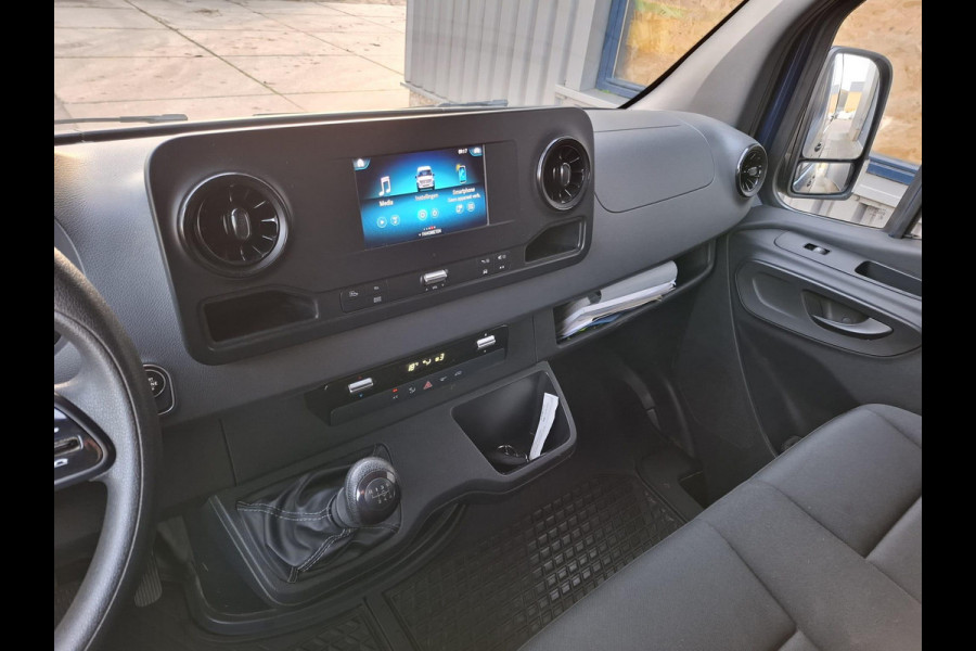 Mercedes-Benz Sprinter 311 2.2 CDI L2H2 / AIRCO / CAMERA / 3 ZITS / DEALER ONDERHOUDEN / NAVI