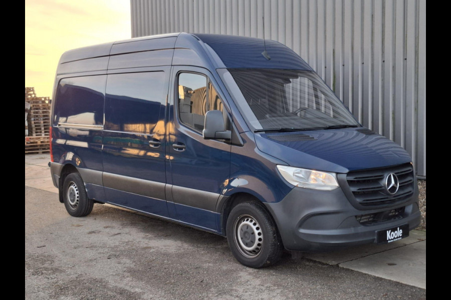 Mercedes-Benz Sprinter 311 2.2 CDI L2H2 / AIRCO / CAMERA / 3 ZITS / DEALER ONDERHOUDEN / NAVI