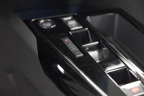 Peugeot 5008 PureTech 130 EAT8 GT | Camera | Dodehoekdetectie | Apdaptieve Cruise Control | Apple Carplay