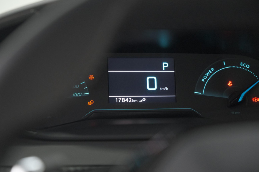 Peugeot 2008 1.2 Hybrid 136 Style | Apple Carplay | Parkeersensoren | Climate Control