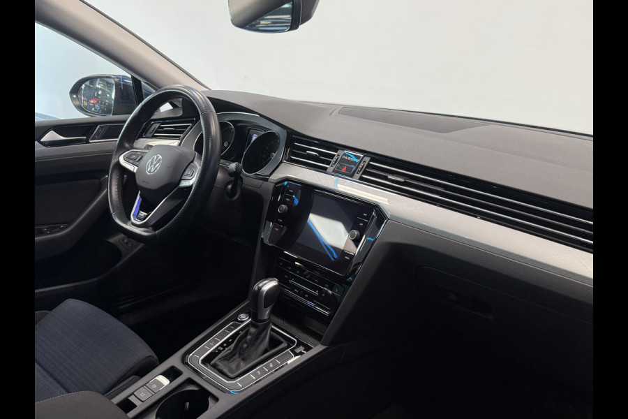Volkswagen Passat Variant 1.4 TSI PHEV GTE Business ACC Massage Camera Stoelverwarming