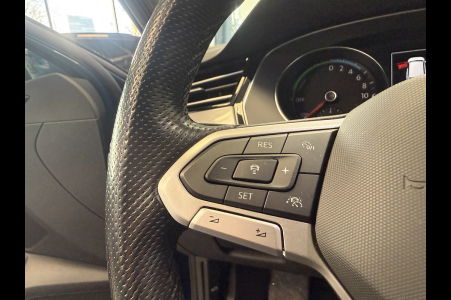 Volkswagen Passat Variant 1.4 TSI PHEV GTE Business ACC Massage Camera Stoelverwarming