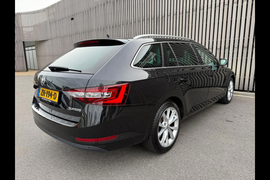 Škoda Superb Combi 1.4 TSI Automaat /Panodak /Camera / Led/ Cruise