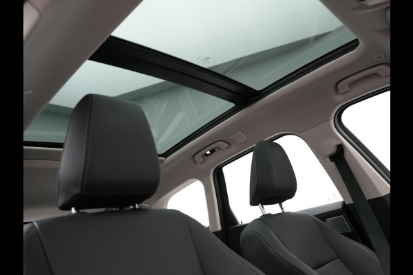 BMW iX1 xDrive30 Launch Edition 313pk Dealer O.H | Panodak | Adaptive Cruise | 360 Camera | Lederen Comfortzetels Massage & Memory | Head Up | Harman Kardon | Keyless |