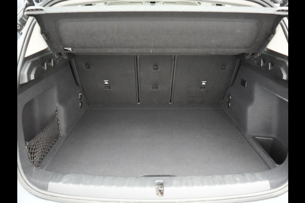 BMW iX1 xDrive30 Launch Edition 313pk Dealer O.H | Panodak | Adaptive Cruise | 360 Camera | Lederen Comfortzetels Massage & Memory | Head Up | Harman Kardon | Keyless |