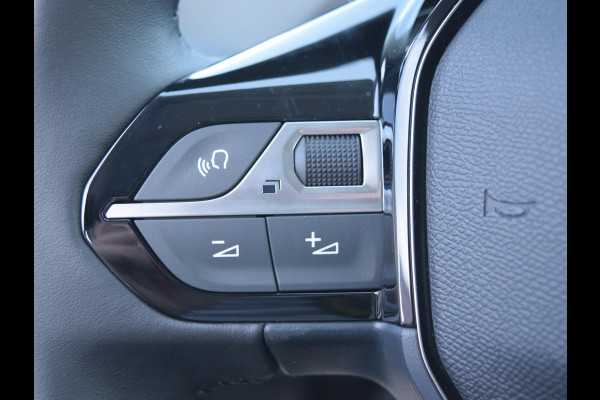 Peugeot 208 1.2 Hybrid 110 e-DCS6 Business NAVIGATIE & CARPLAY | CAMERA MET SENSOREN | E.C.C. |