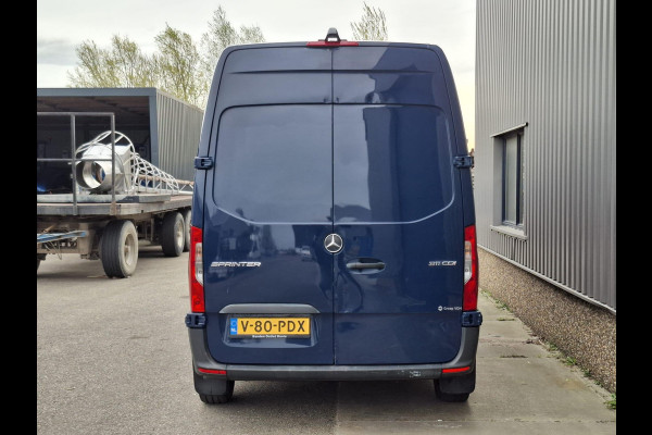 Mercedes-Benz Sprinter 311 2.2 CDI L2H2 AIRCO / CAMERA / 3 ZITS / DEALER ONDERHOUDEN / NAVI