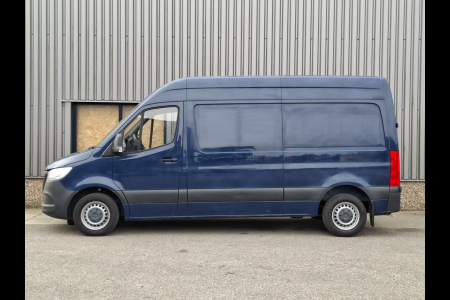Mercedes-Benz Sprinter 311 2.2 CDI L2H2 AIRCO / CAMERA / 3 ZITS / DEALER ONDERHOUDEN / NAVI