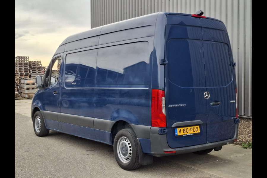 Mercedes-Benz Sprinter 311 2.2 CDI L2H2 AIRCO / CAMERA / 3 ZITS / DEALER ONDERHOUDEN / NAVI