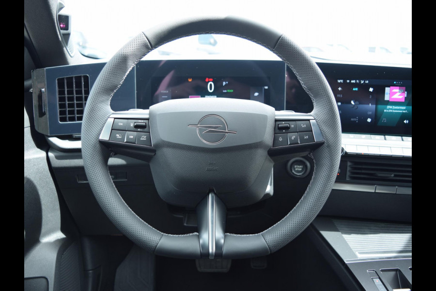 Opel Astra Electric 58 kWh Ultimate SCHUIF- KANTELDAK | CAMERA MET SENSOREN | E.C.C. | WINTERPAKKET |