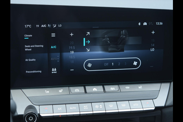 Opel Astra Electric 58 kWh Ultimate SCHUIF- KANTELDAK | CAMERA MET SENSOREN | E.C.C. | WINTERPAKKET |