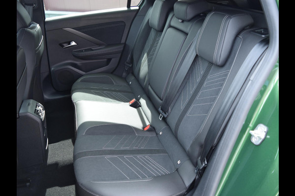 Opel Astra Electric 58 kWh Ultimate SCHUIF- KANTELDAK | CAMERA MET SENSOREN | E.C.C. | WINTERPAKKET |