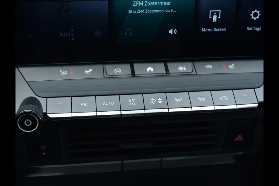 Opel Astra Electric 58 kWh Ultimate SCHUIF- KANTELDAK | CAMERA MET SENSOREN | E.C.C. | WINTERPAKKET |