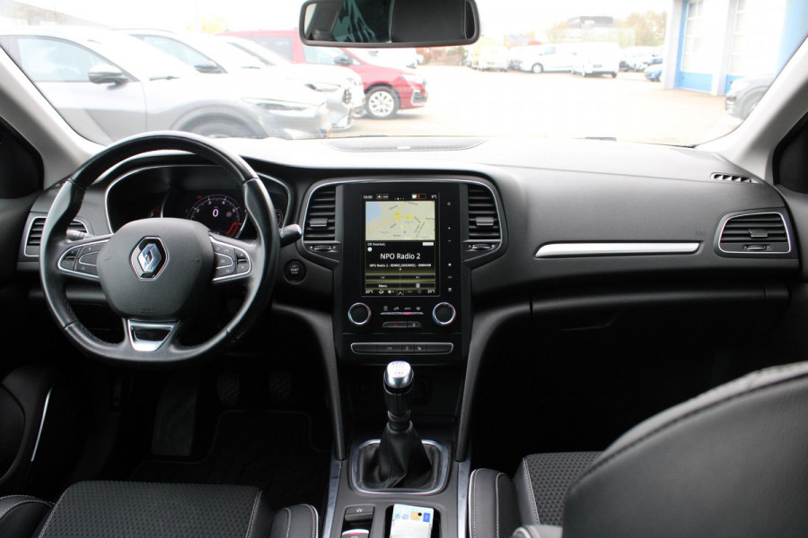 Renault Mégane Estate 1.3 TCe Bose | Trekhaak 1700KG | Cruise Control | BLIS | Navigatie | Camera | Climate Control | Lichtmetalen Velgen |