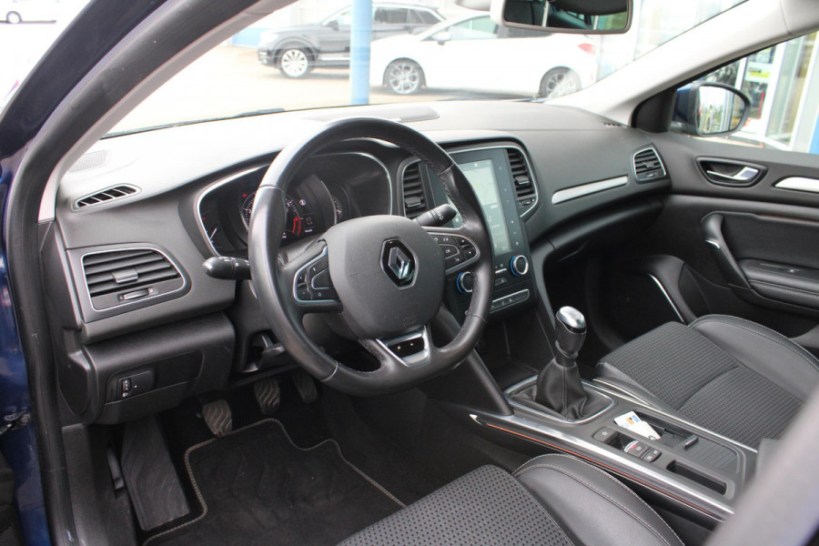 Renault Mégane Estate 1.3 TCe Bose | Trekhaak 1700KG | Cruise Control | BLIS | Navigatie | Camera | Climate Control | Lichtmetalen Velgen |