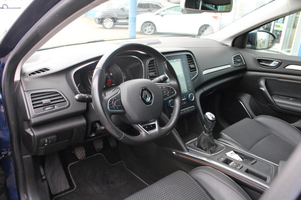 Renault Mégane Estate 1.3 TCe Bose | Trekhaak 1700KG | Cruise Control | BLIS | Navigatie | Camera | Climate Control | Lichtmetalen Velgen |