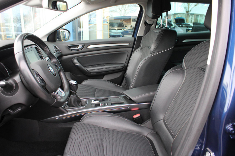 Renault Mégane Estate 1.3 TCe Bose | Trekhaak 1700KG | Cruise Control | BLIS | Navigatie | Camera | Climate Control | Lichtmetalen Velgen |