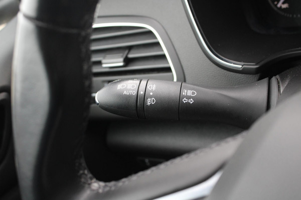 Renault Mégane Estate 1.3 TCe Bose | Trekhaak 1700KG | Cruise Control | BLIS | Navigatie | Camera | Climate Control | Lichtmetalen Velgen |