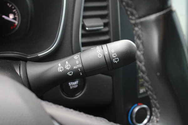 Renault Mégane Estate 1.3 TCe Bose | Trekhaak 1700KG | Cruise Control | BLIS | Navigatie | Camera | Climate Control | Lichtmetalen Velgen |